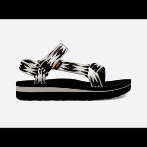 Teva Women’s Midform Universal Sandals, Sz 7, NWT